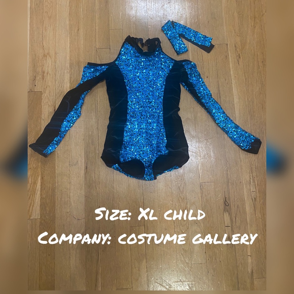 Brand new Costume Gallery costume